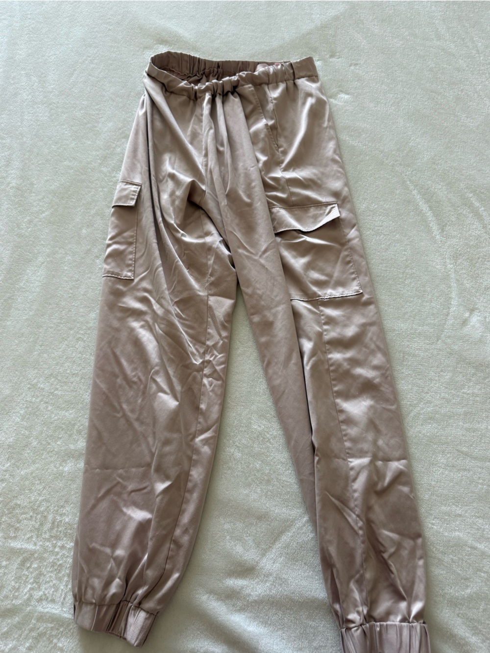 🆓 with purchase La Vie En Rose Satin Joggers